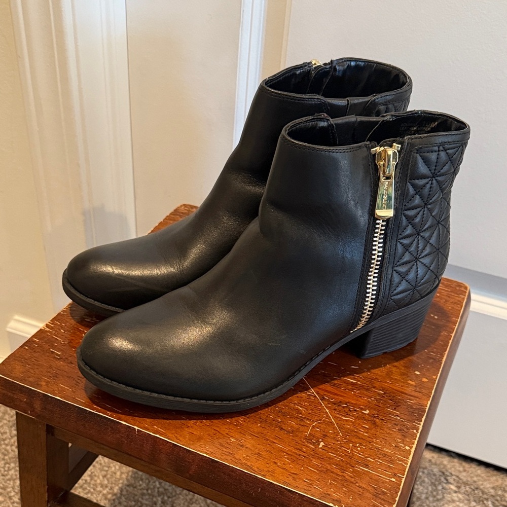 Bandolino Black Quilted Ankle Booties